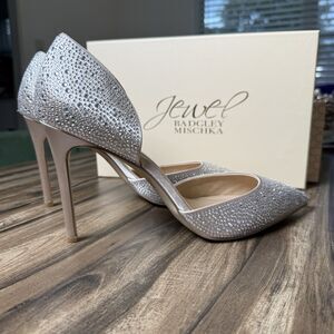 NEW Jewel Badglay Mischka Heels Pump Sz 10  Sparkle Wedding Holiday Rhinestones
